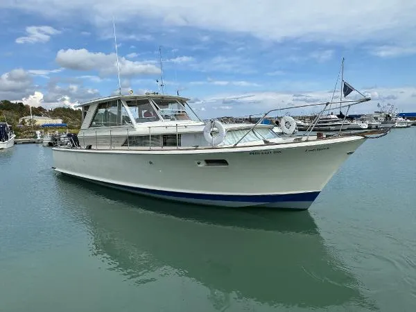 Slide: The Image of Chris-Craft Commander 1969 - 6