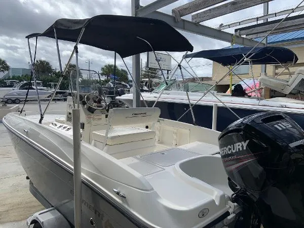 Slide: The Image of Bayliner Element F18 2017 - 7