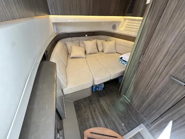 Slide: The Image of Sea Ray 400 SLX OB 2019 - 4
