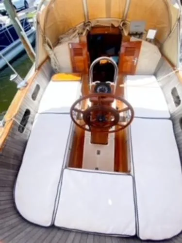 Slide: The Image of Vindo Vindo 45 Sloop 1983 - 11