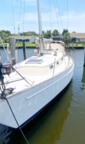 Slide: The Image of Vindo Vindo 45 Sloop 1983 - 4