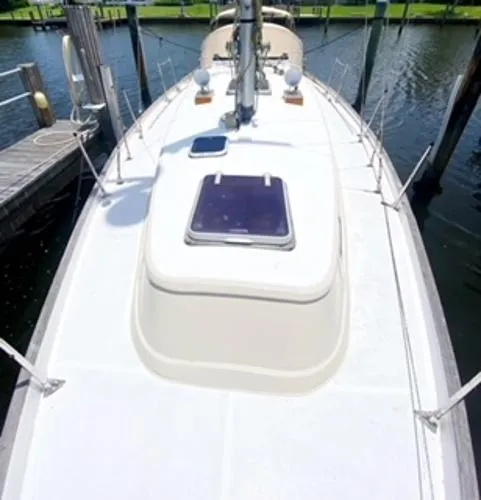 Slide: The Image of Vindo Vindo 45 Sloop 1983 - 5