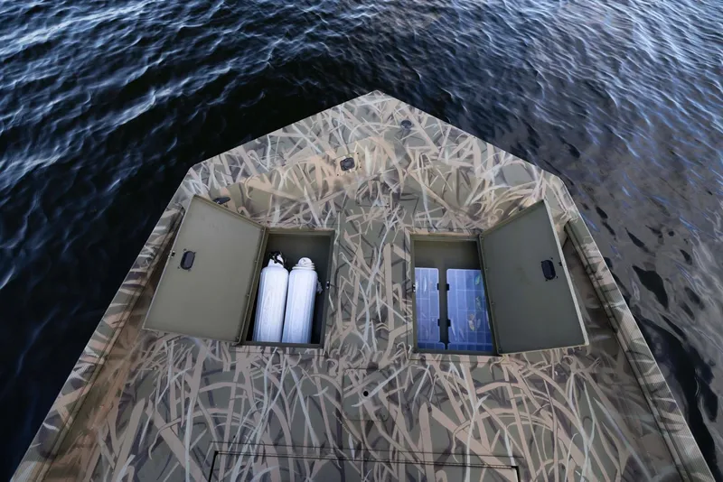 Slide: The Image of Crestliner 1870 Retriever FCC 2026 - 3