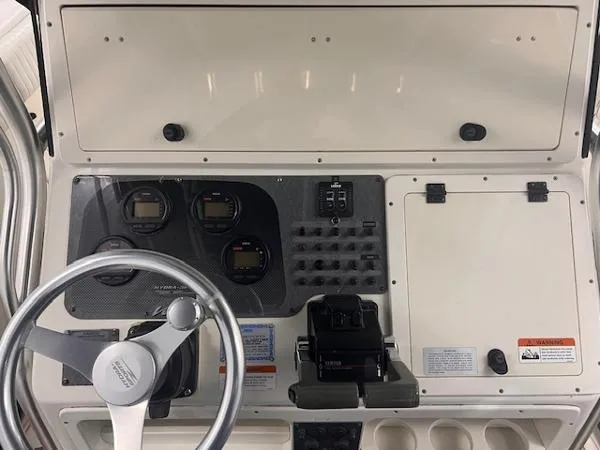 Slide: The Image of Hydra-Sports 2800 Vector CC (Twin 4 Strokes!) 2004 - 6