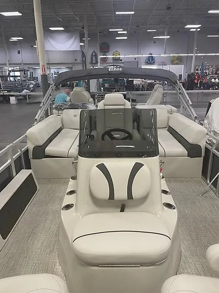 Slide: The Image of Interior view of 2022 Tahoe GT 2585 CCF Tritoon boat. - 11