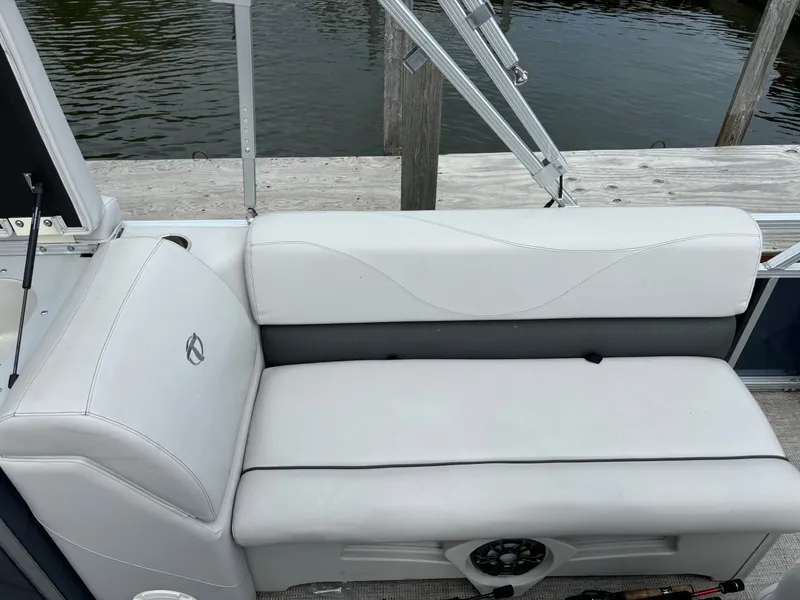 Slide: The Image of Bench seat on a 2022 Tahoe GT 2585 CCF Tritoon boat. - 13