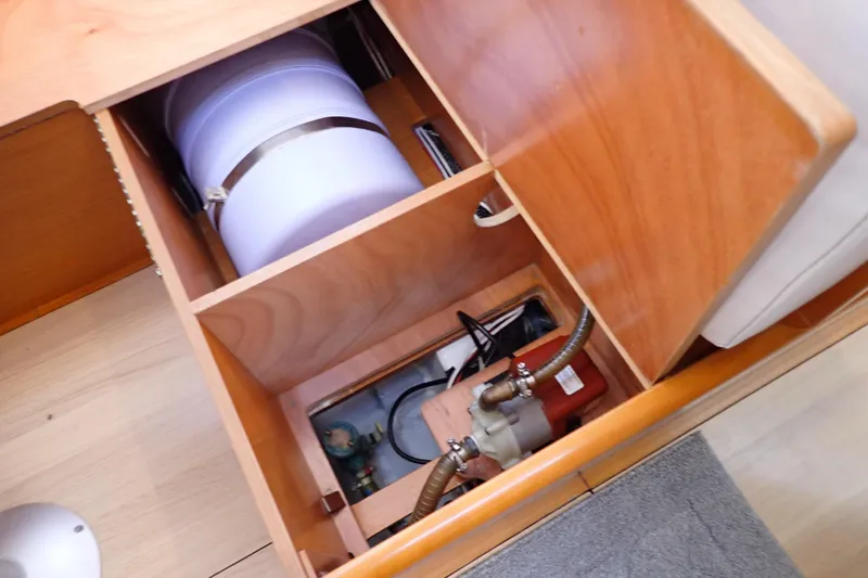 Slide: The Image of Interior view of 2018 Jeanneau Sun Odyssey 389 yacht's storage compartment. - 136