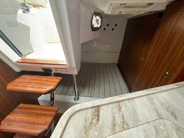 Slide: The Image of Pursuit OS 325 Offshore 2019 - 5