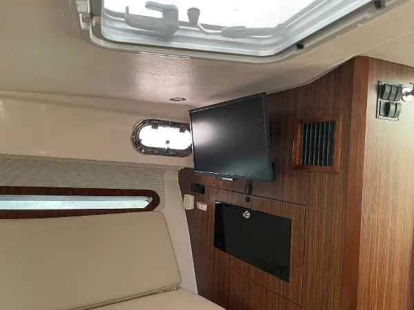 Slide: The Image of Pursuit OS 325 Offshore 2019 - 8