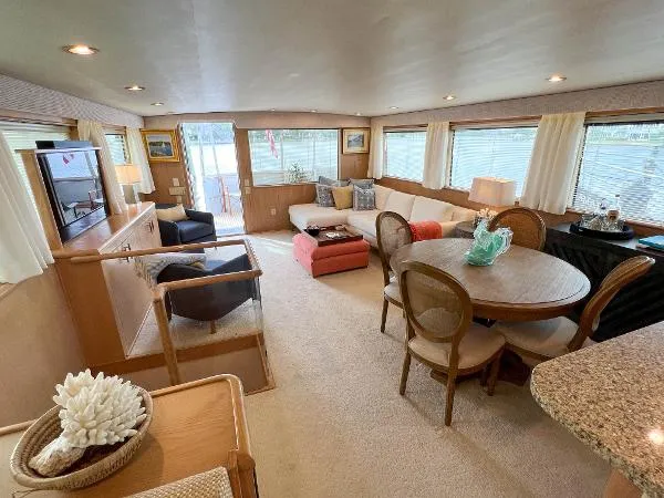 Slide: The Image of Hatteras 70 Sport Deck Motor Yacht 1997 - 11