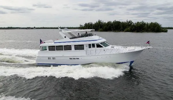 Slide: The Image of Hatteras 70 Sport Deck Motor Yacht 1997 - 4