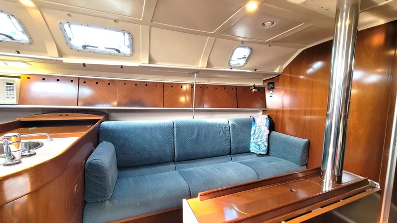Slide: The Image of Beneteau First 38.5 1993 - 7