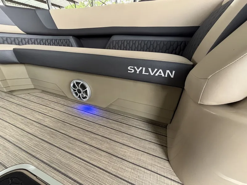 Slide: The Image of Sylvan L5 CLZ DH 2026 boat seat with speaker and LED lighting. - 3
