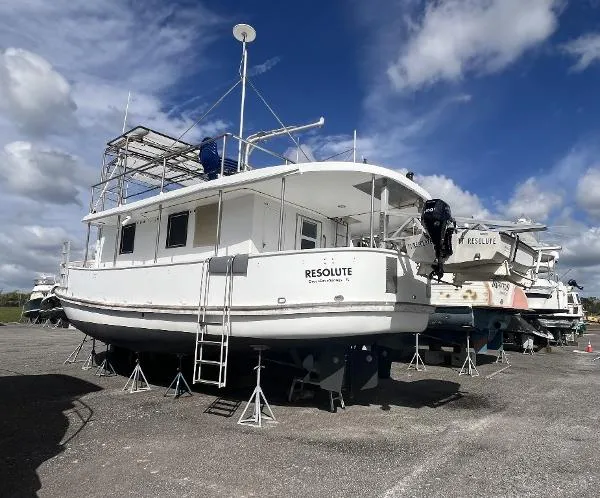 Slide: The Image of Custom Pilothouse Trawler 1987 - 5