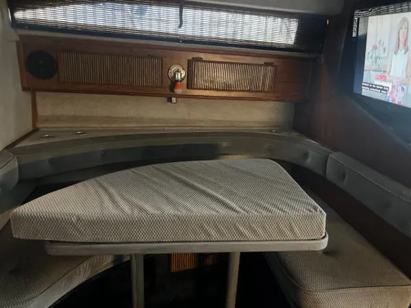 Slide: The Image of Sea Ray SUNDANCER 340 1984 - 5