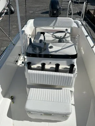 Slide: The Image of Boston Whaler 15 Montauk 2017 - 8