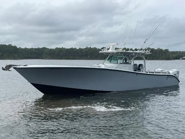 Slide: The Image of Yellowfin 42 2012 - 3