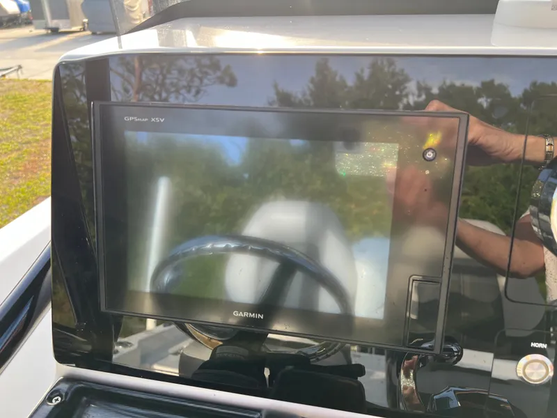 Slide: The Image of Garmin GPS display on Blue Wave 2400 PureBay 2016 boat. - 29