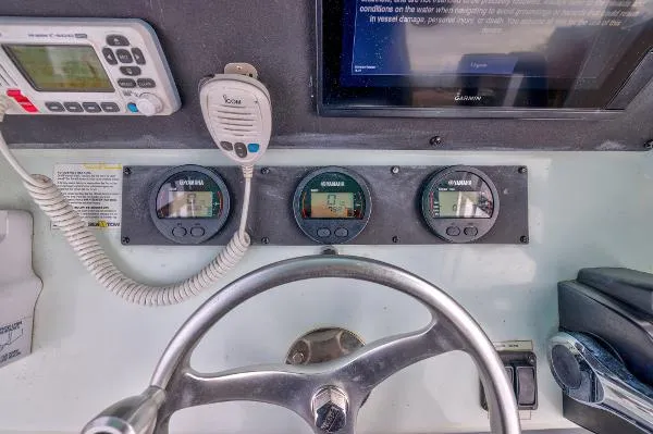 Slide: The Image of SeaCraft 23 Center Console 2001 - 10