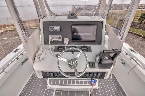 Slide: The Image of SeaCraft 23 Center Console 2001 - 8