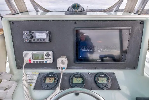Slide: The Image of SeaCraft 23 Center Console 2001 - 9