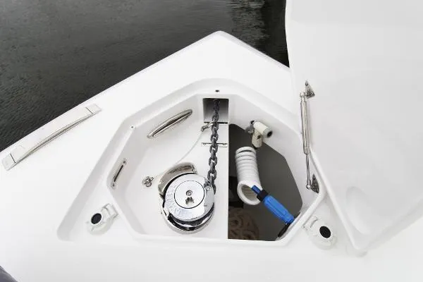 Slide: The Image of Intrepid 375 Nomad SE 2024 - 1
