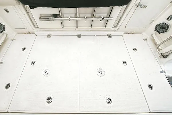 Slide: The Image of Boston Whaler 38 Realm 2020 - 3