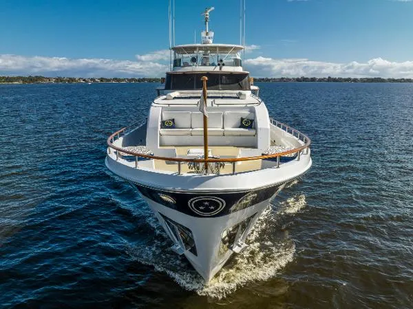 Slide: The Image of Cheoy Lee 90 Motor Yacht 1985 - 3
