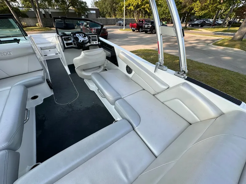 Slide: The Image of MasterCraft NXT22 2017 - 12
