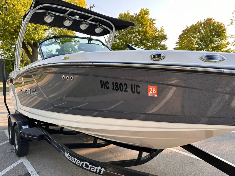 Slide: The Image of MasterCraft NXT22 2017 - 2