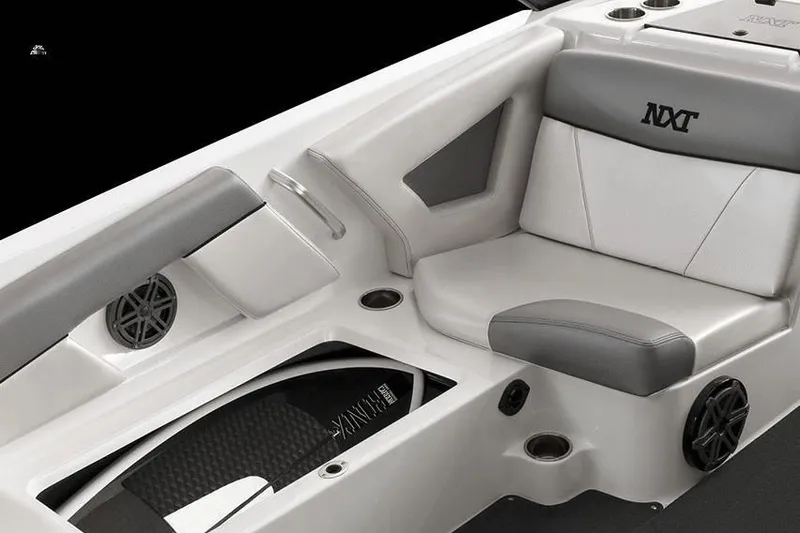 Slide: The Image of MasterCraft NXT22 2017 - 27
