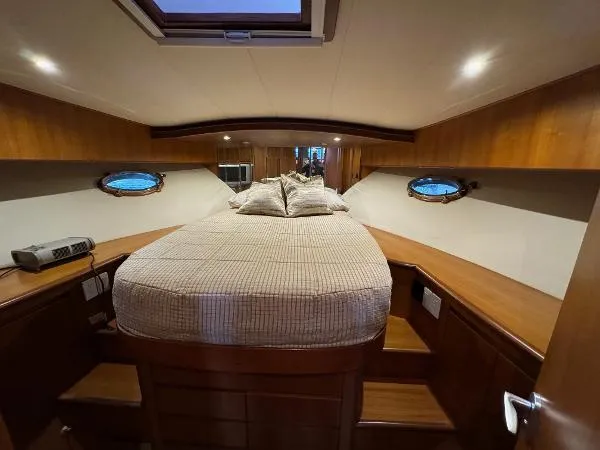 Slide: The Image of Ocean Alexander 42 Altus 2004 - 10