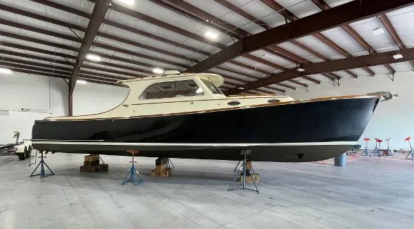 Slide: The Image of Hinckley Yachts 36 Picnic Boat EP -2024 YANMAR 2002 - 0