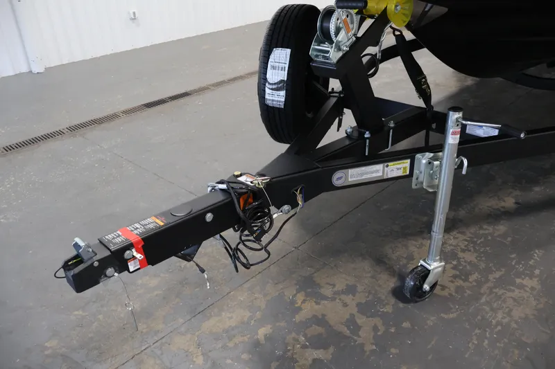 Slide: The Image of Trailer hitch and wheel assembly for 2026 Four Winns HD2 OB boat. - 47