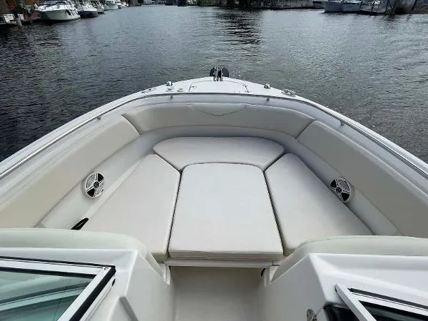 Slide: The Image of Robalo 247 Dual Console 2017 - 7