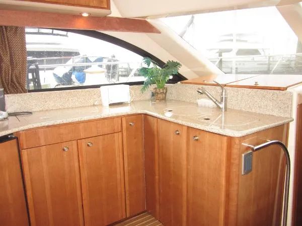 Slide: The Image of Meridian 411 Sedan 2007 - 9