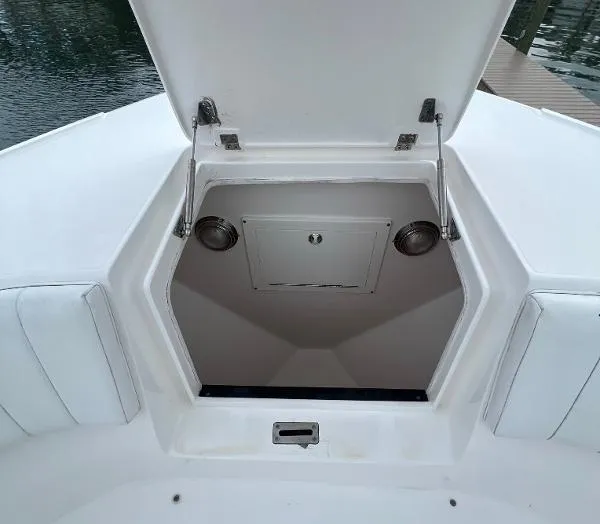 Slide: The Image of Intrepid 400 Center Console 2016 - 5