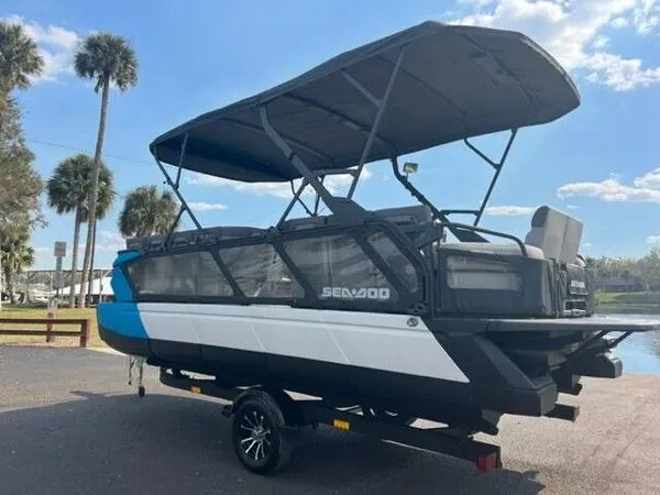 Slide: The Image of Sea-Doo Switch Sport 21 2022 - 1