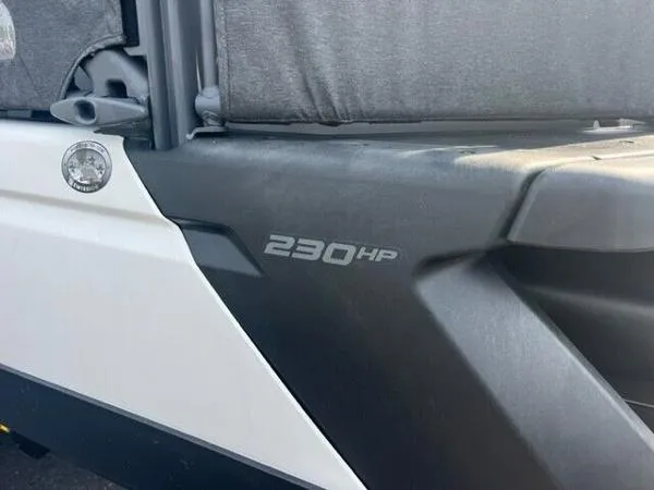 Slide: The Image of Sea-Doo Switch Sport 21 2022 - 4