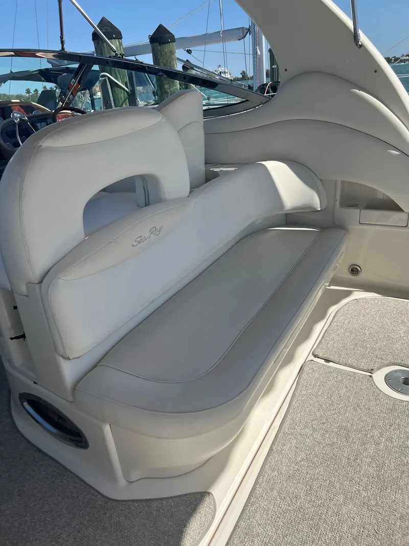 Slide: The Image of Sea Ray 360 Sundancer 2003 - 11