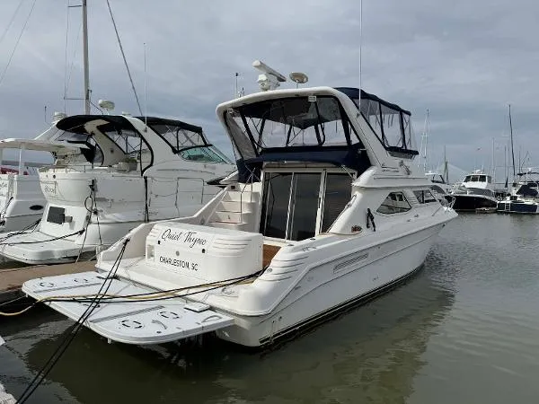 Slide: The Image of Sea Ray 440 Express Bridge 1996 - 2