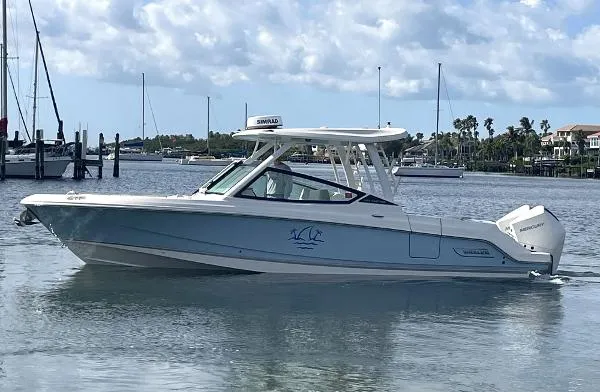 Slide: The Image of Boston Whaler 280 Vantage 2023 - 0