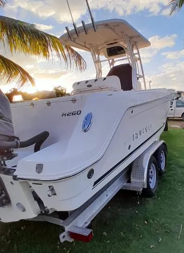 Slide: The Image of Robalo R260 Center Console 2017 - 4