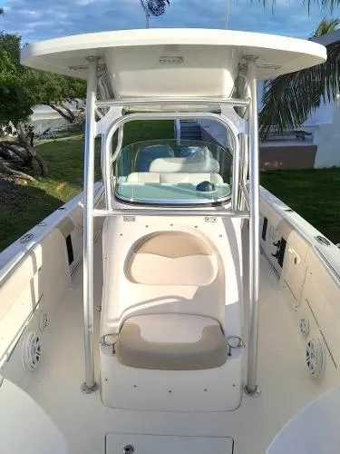 Slide: The Image of Robalo R260 Center Console 2017 - 8