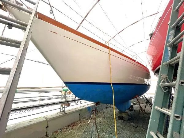 Slide: The Image of Little Harbor 38 1986 - 2