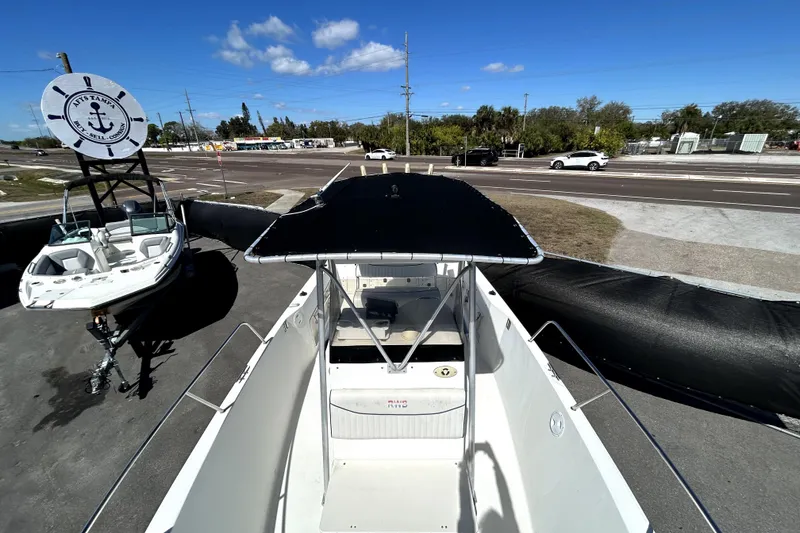 Slide: The Image of Hydra-Sports Lightning 230 CC 2004 - 13