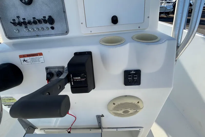 Slide: The Image of 2004 Hydra-Sports Lightning 230 CC console with Yamaha controls and cup holders. - 27