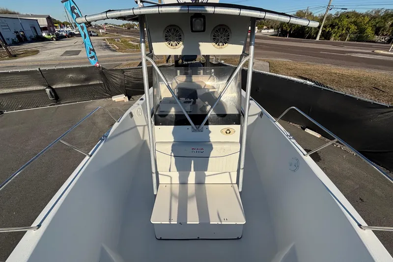 Slide: The Image of 2004 Hydra-Sports Lightning 230 CC boat, view of center console and deck. - 50