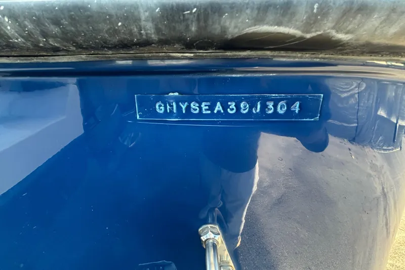 Slide: The Image of 2004 Hydra-Sports Lightning 230 CC with Yamaha V6 200 outboard engine. - 75