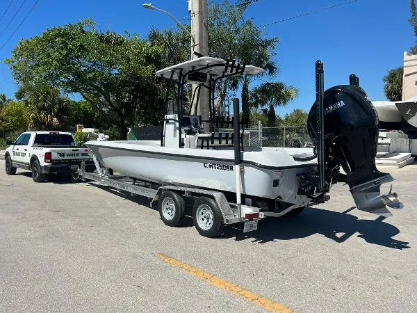 Slide: The Image of Contender 25 Bay 2022 - 2